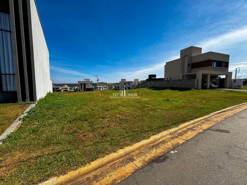 Lote em oportunidade no Jardins Capri, com 276,60m²: 3ª foto da galeria de imagens do imóvel