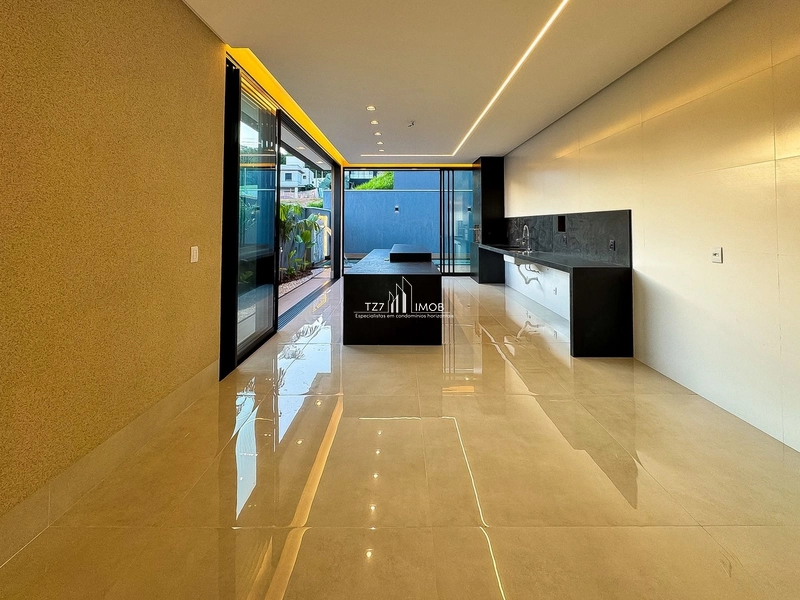 Casa Subtérrea Moderna com 4 suites plenas - Jardins Nápoles.: 8ª foto da galeria de imagens do imóvel