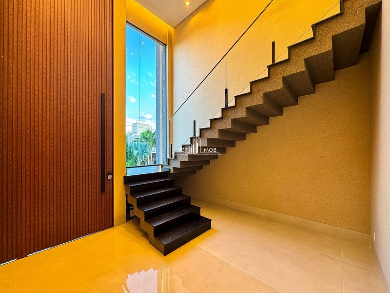 Casa Subtérrea Moderna com 4 suites plenas - Jardins Nápoles.: 4ª foto da galeria de imagens do imóvel
