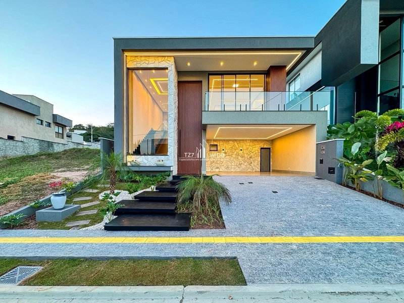 Casa Subtérrea Moderna com 4 suites plenas - Jardins Nápoles.