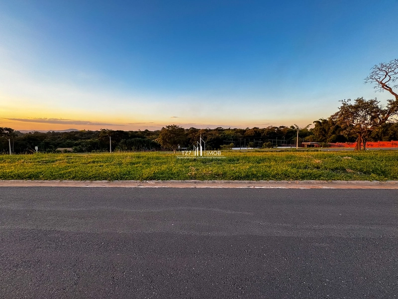 Troco em carro, oportunidade no Solaris Laguna, Lote com 269,73m²-: 3ª foto da galeria de imagens do imóvel