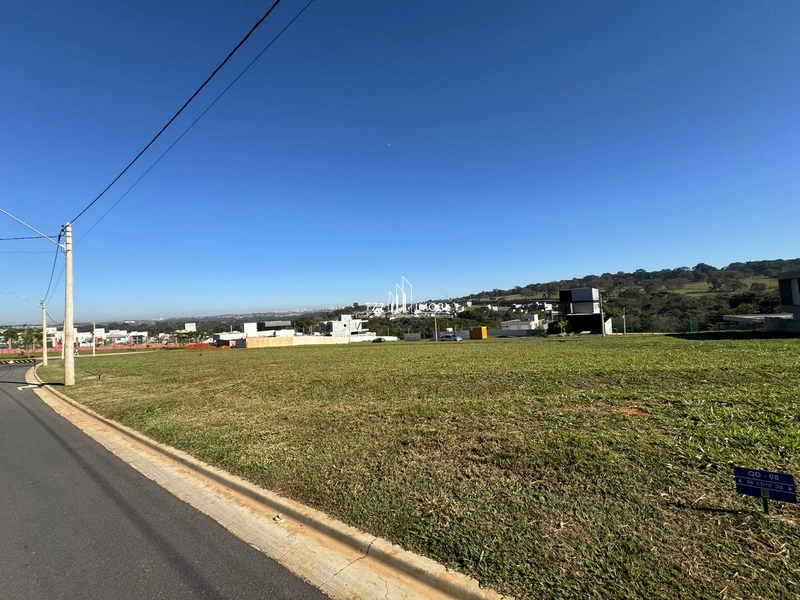 Lote Condomínio Jardins Parma, com 257,00 m² - Quitado e Registrado.: 3ª foto da galeria de imagens do imóvel