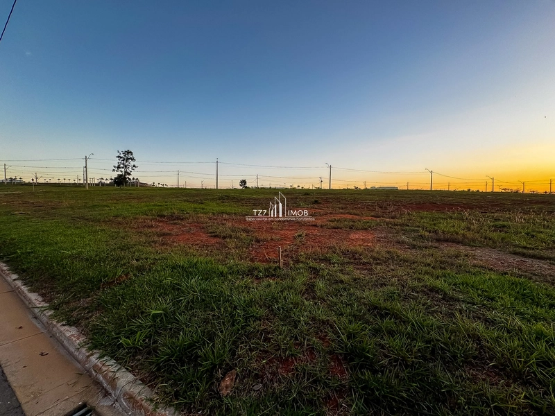 Lote de esquina no Solaris Laguna, Lote com 592,25m²: 3ª foto da galeria de imagens do imóvel
