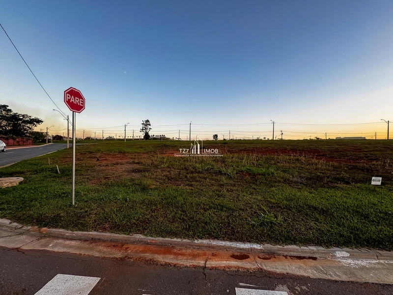 Lote de esquina no Solaris Laguna, Lote com 592,25m²: 2ª foto da galeria de imagens do imóvel