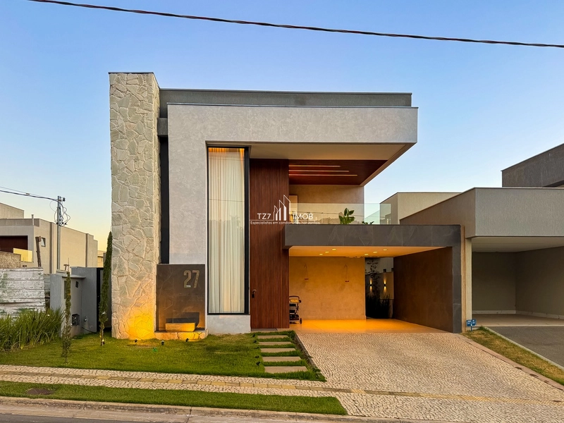 Sobrado com três suítes plenas + Home office, Energia solar.: 1ª foto da galeria de imagens do imóvel