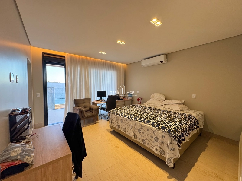 Sobrado com três suítes plenas + Home office, Energia solar.: 25ª foto da galeria de imagens do imóvel