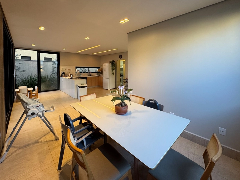 Sobrado com três suítes plenas + Home office, Energia solar.: 9ª foto da galeria de imagens do imóvel