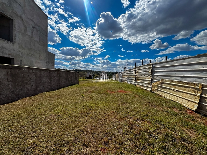 Condomínio Jardins Parma - Lote plano, com duas frentes, com 540,53m²: 4ª foto da galeria de imagens do imóvel
