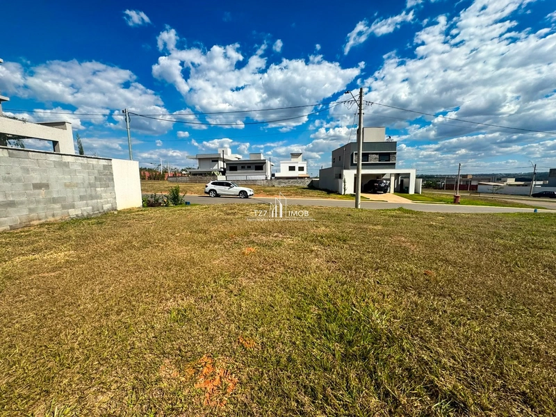 Condomínio Jardins Parma - Lote plano, frente a mata, com 293,63 m²: 4ª foto da galeria de imagens do imóvel