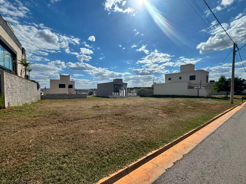 Lote Condomínio Jardins Parma, com 250,00 m² - Agio R$ 75.000,00: 3ª foto da galeria de imagens do imóvel