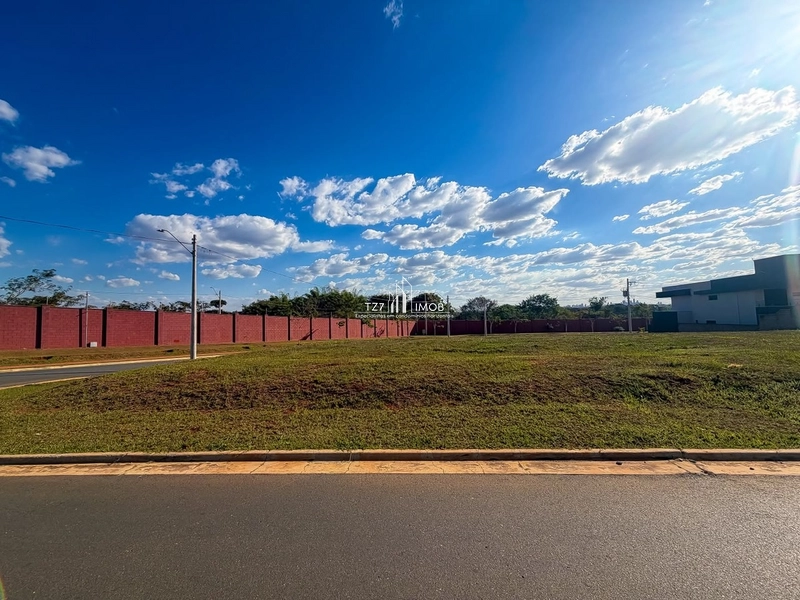 Esquina em Oportunidade no Jardins Capri: 1ª foto da galeria de imagens do imóvel