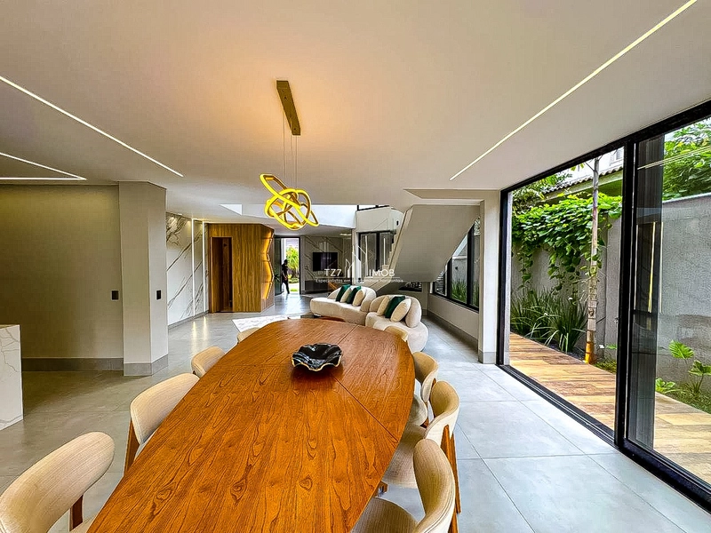 Sobrado Moderno Mobiliado no Jardins Madri | Sofisticação e conforto.: 10ª foto da galeria de imagens do imóvel