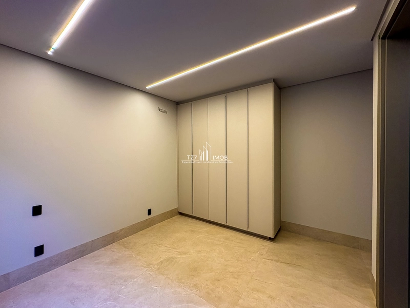 Casa Térrea com 4 Suítes Plenas, Completa em Marcenaria.: 27ª foto da galeria de imagens do imóvel
