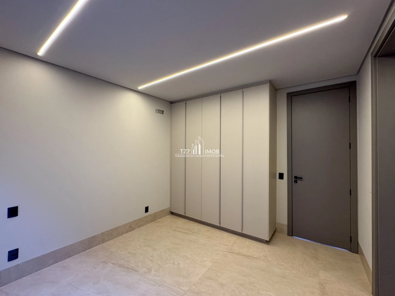 Casa Térrea com 4 Suítes Plenas, Completa em Marcenaria.: 28ª foto da galeria de imagens do imóvel