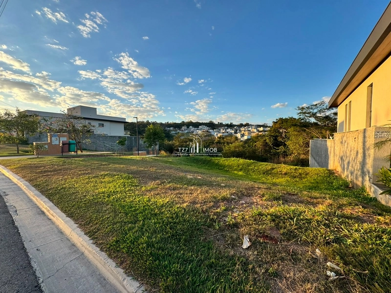 Oportunidade Jardins Nápoles - Lote com 392,02 m² -Apenas R$315.000,00: 3ª foto da galeria de imagens do imóvel