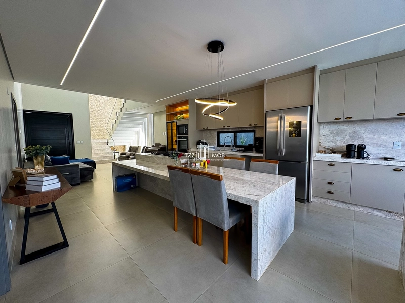 Sobrado mobiliado com 4 suítes plenas, localizado no Jardins Capri.: 9ª foto da galeria de imagens do imóvel
