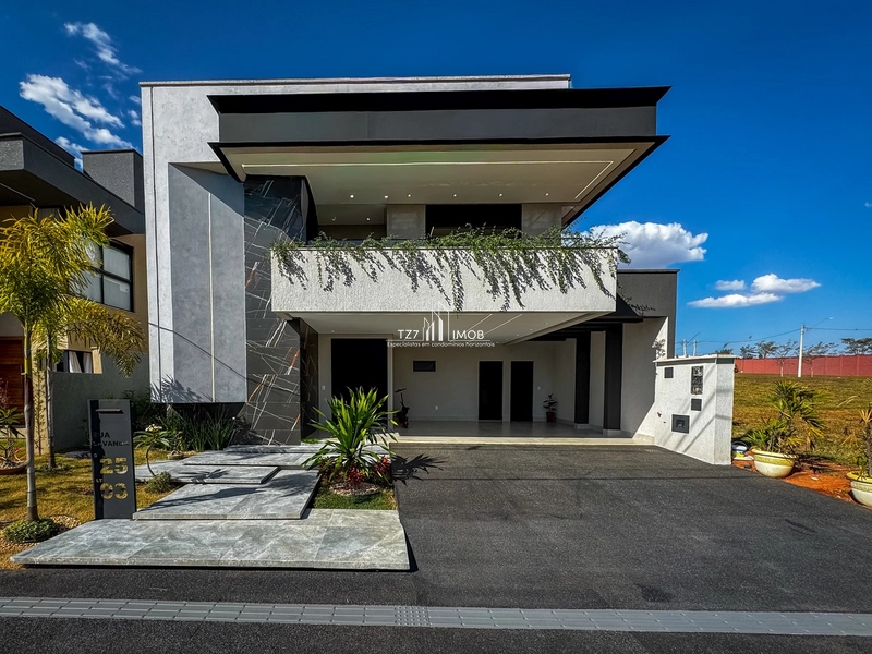 Sobrado mobiliado com 4 suítes plenas, localizado no Jardins Capri.: 1ª foto da galeria de imagens do imóvel