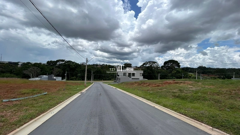 Lote Jardins Versalhes 215,62 m² - Quitado e Registrado R$ 199.000,00: 3ª foto da galeria de imagens do imóvel