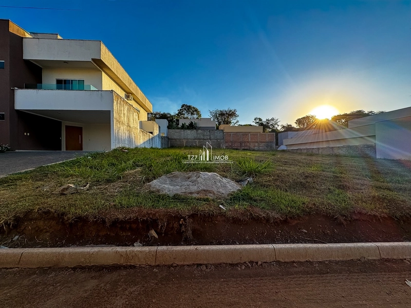 Oportunidade, condomínio Jardim Veneza - Lote com 360,00m²: 1ª foto da galeria de imagens do imóvel