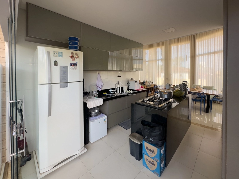 Casa térrea de esquina, semimobiliada, com 3 suítes.: 10ª foto da galeria de imagens do imóvel