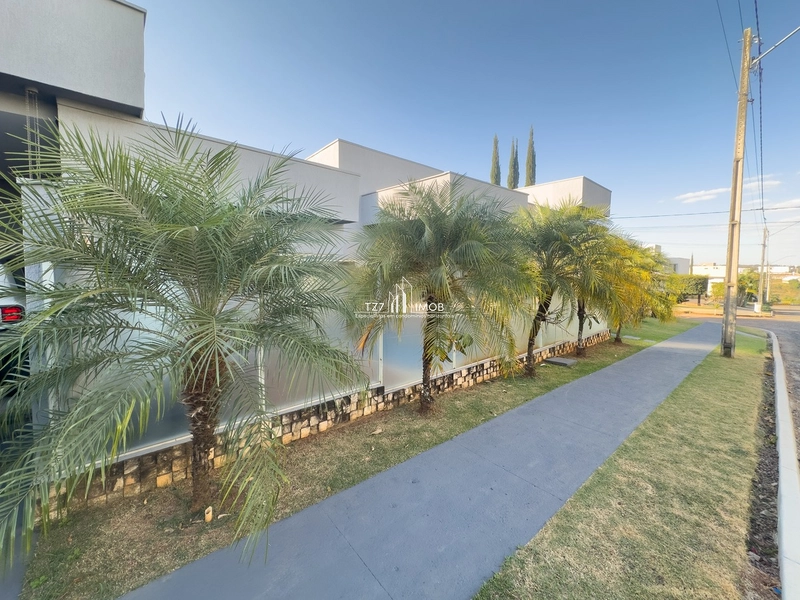 Casa térrea de esquina, semimobiliada, com 3 suítes.: 5ª foto da galeria de imagens do imóvel