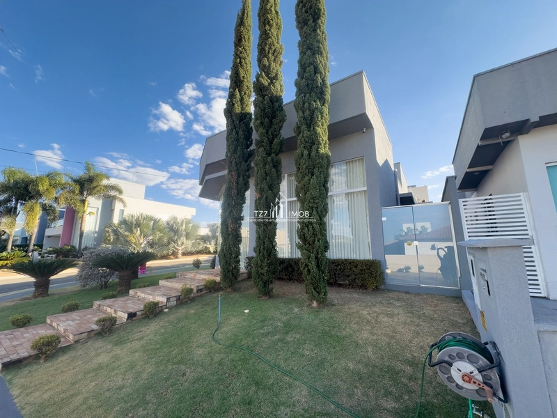 Casa térrea de esquina, semimobiliada, com 3 suítes.: 3ª foto da galeria de imagens do imóvel