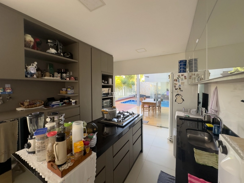 Casa térrea de esquina, semimobiliada, com 3 suítes.: 12ª foto da galeria de imagens do imóvel