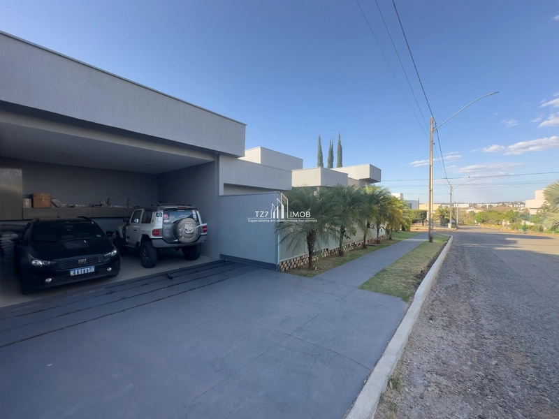 Casa térrea de esquina, semimobiliada, com 3 suítes.: 4ª foto da galeria de imagens do imóvel
