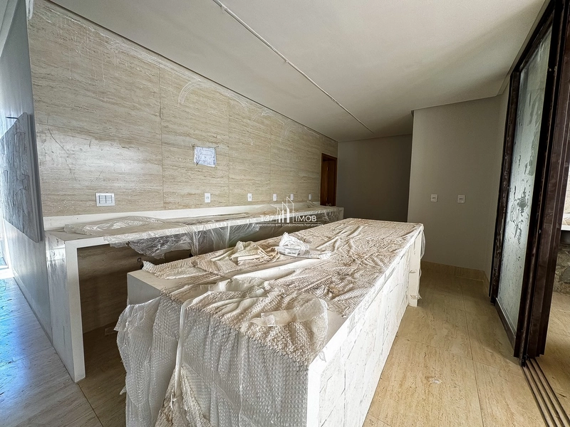 Triplex com 4 suítes plenas, incluindo uma master com closet.: 10ª foto da galeria de imagens do imóvel