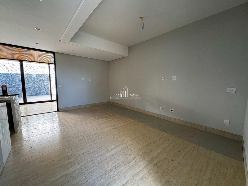 Triplex com 4 suítes plenas, incluindo uma master com closet.: 7ª foto da galeria de imagens do imóvel