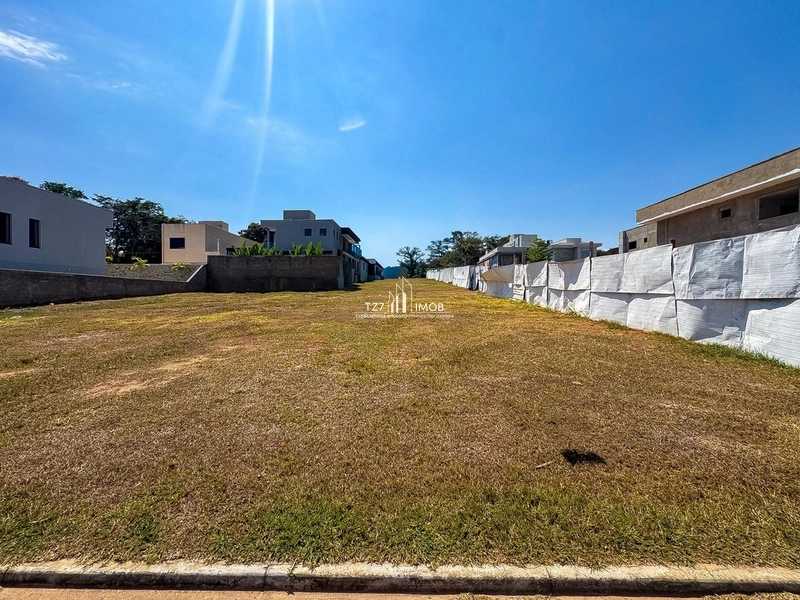 Jardins Barcelona - Lote plano com 300 m² - Escriturado e registrado.: 2ª foto da galeria de imagens do imóvel