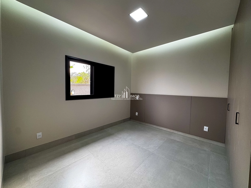 Casa térrea com 4 quartos, sendo 3 suítes completa em armários na sala: 13ª foto da galeria de imagens do imóvel