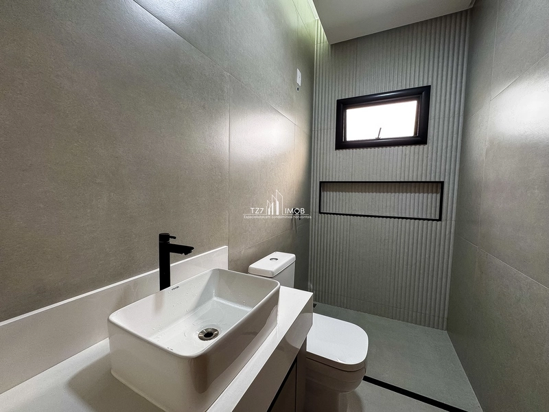 Casa térrea com 4 quartos, sendo 3 suítes completa em armários na sala: 15ª foto da galeria de imagens do imóvel