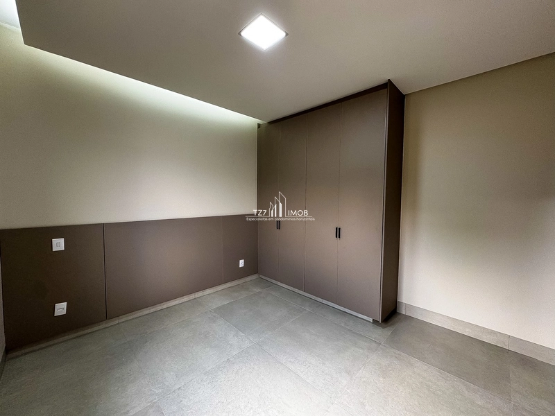 Casa térrea com 4 quartos, sendo 3 suítes completa em armários na sala: 14ª foto da galeria de imagens do imóvel