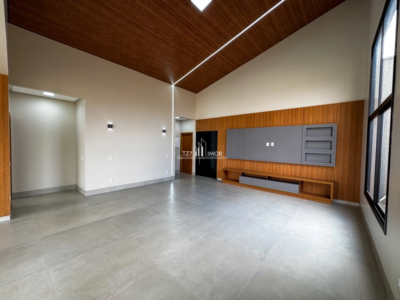 Casa térrea com 4 quartos, sendo 3 suítes completa em armários na sala: 6ª foto da galeria de imagens do imóvel
