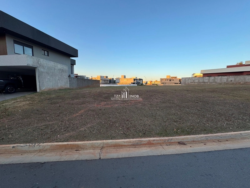 Lote Jardins França, lote com 540,00 m², Quitado e Registrado.