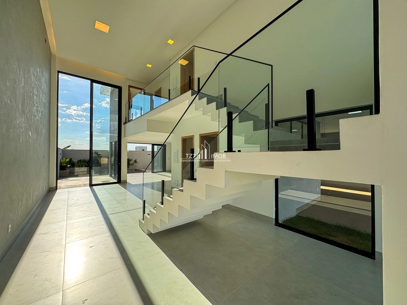 Sobrado de alto padrão com 3 suítes plenas + home office.: 4ª foto da galeria de imagens do imóvel