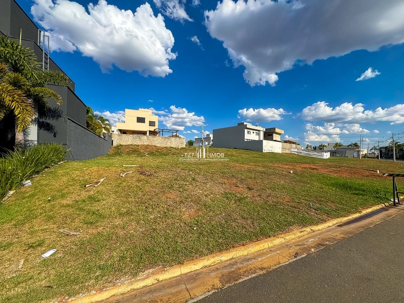 Ágio Jardins Capri - Lote com excelente localização, com 271,93 m²: 3ª foto da galeria de imagens do imóvel