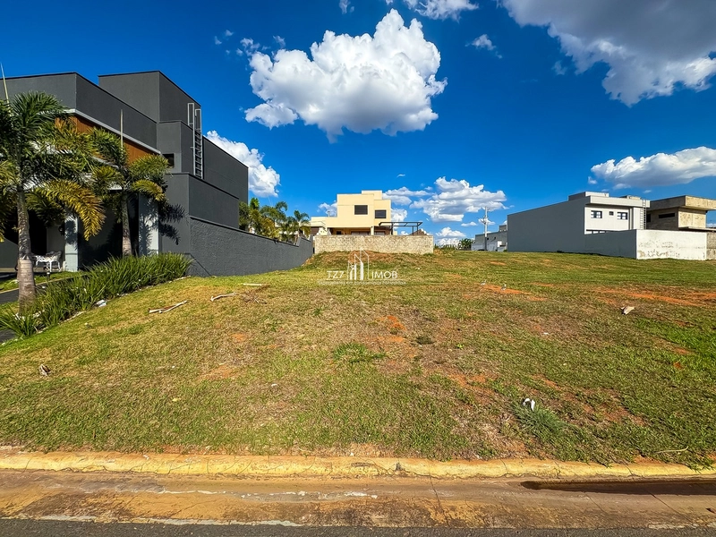 Ágio Jardins Capri - Lote com excelente localização, com 271,93 m²: 2ª foto da galeria de imagens do imóvel