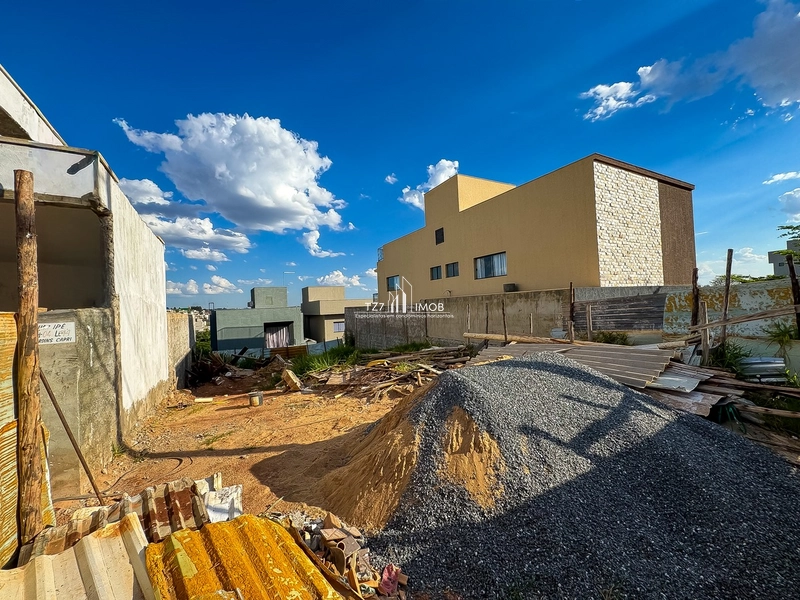 Oportunidade, lote no Jardins Capri, com 256,12 m² - Quitado...: 2ª foto da galeria de imagens do imóvel