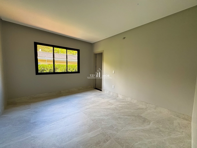 Casa de Alto Padrão com 4 suítes plenas, incluindo uma master .: 28ª foto da galeria de imagens do imóvel