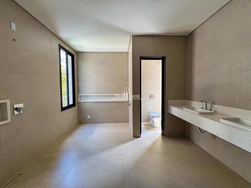 Casa de Alto Padrão com 4 suítes plenas, incluindo uma master .: 38ª foto da galeria de imagens do imóvel