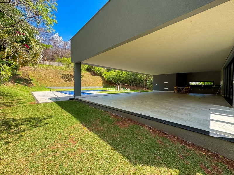 Casa de Alto Padrão com 4 suítes plenas, incluindo uma master .: 11ª foto da galeria de imagens do imóvel