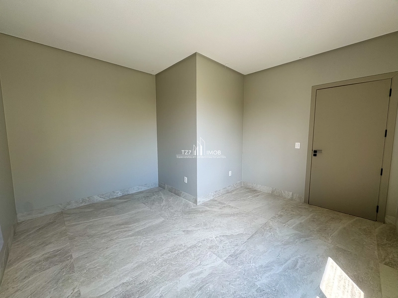 Casa de Alto Padrão com 4 suítes plenas, incluindo uma master .: 32ª foto da galeria de imagens do imóvel