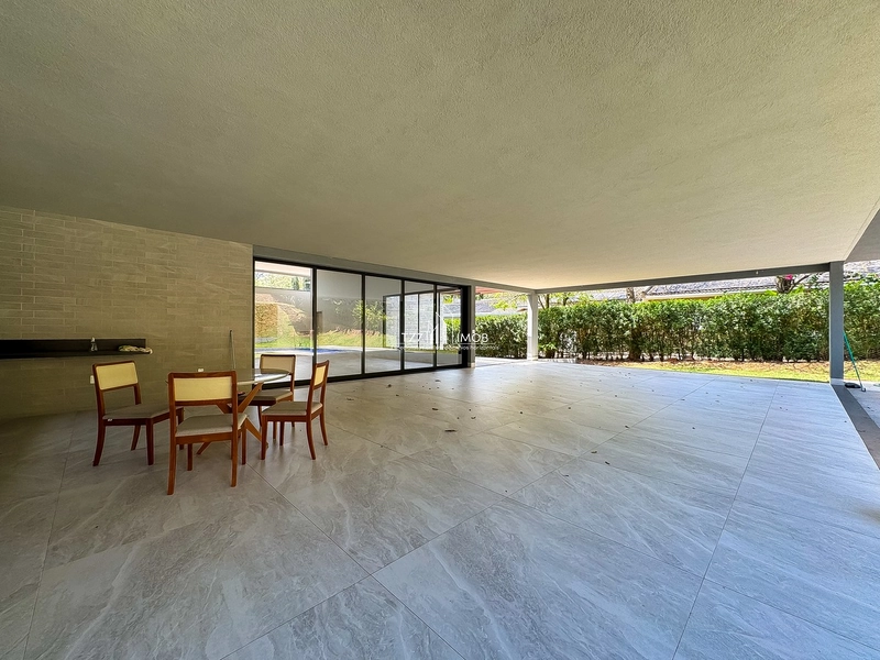 Casa de Alto Padrão com 4 suítes plenas, incluindo uma master .: 18ª foto da galeria de imagens do imóvel