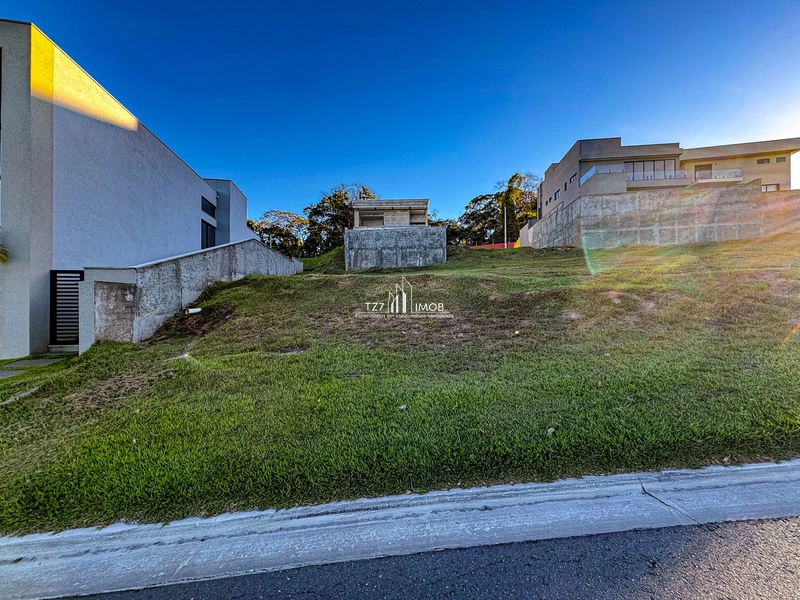 Lote em oportunidade, Quitado e registrado no Jardins Nápoles.