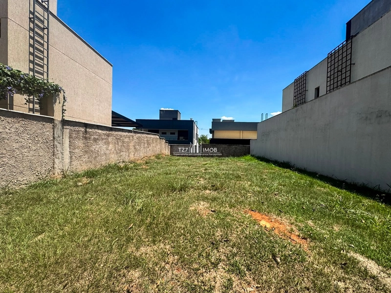 Lote Jardins Capri, plano e vizinhança já definida, com 261,26 m²: 3ª foto da galeria de imagens do imóvel