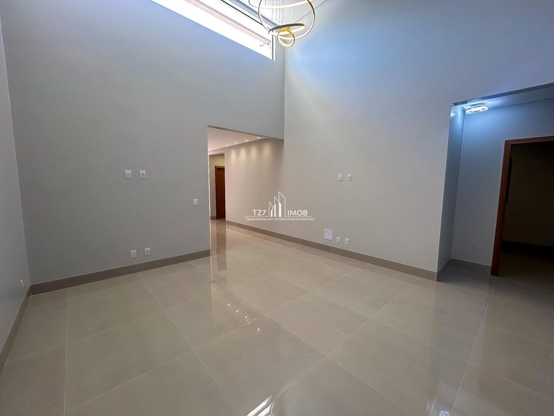 Casa Térrea com 4 Suítes no Jardins Capri – Alto padrão de acabamento.: 4ª foto da galeria de imagens do imóvel