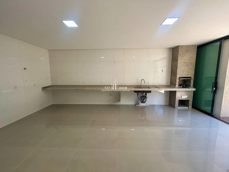 Casa Térrea com 4 Suítes no Jardins Capri – Alto padrão de acabamento.: 6ª foto da galeria de imagens do imóvel