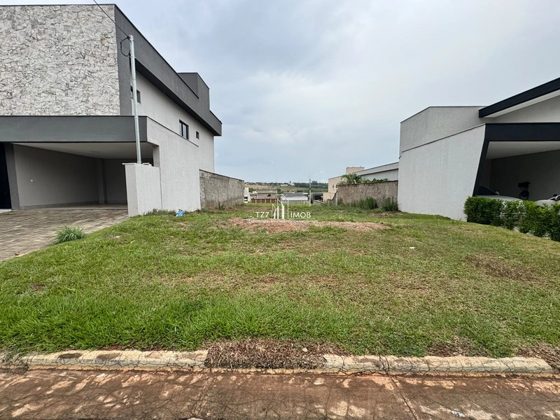 Jardins Porto - Lote com 300,00 m²- Quitado e Registrado R$ 260.000,00: 4ª foto da galeria de imagens do imóvel
